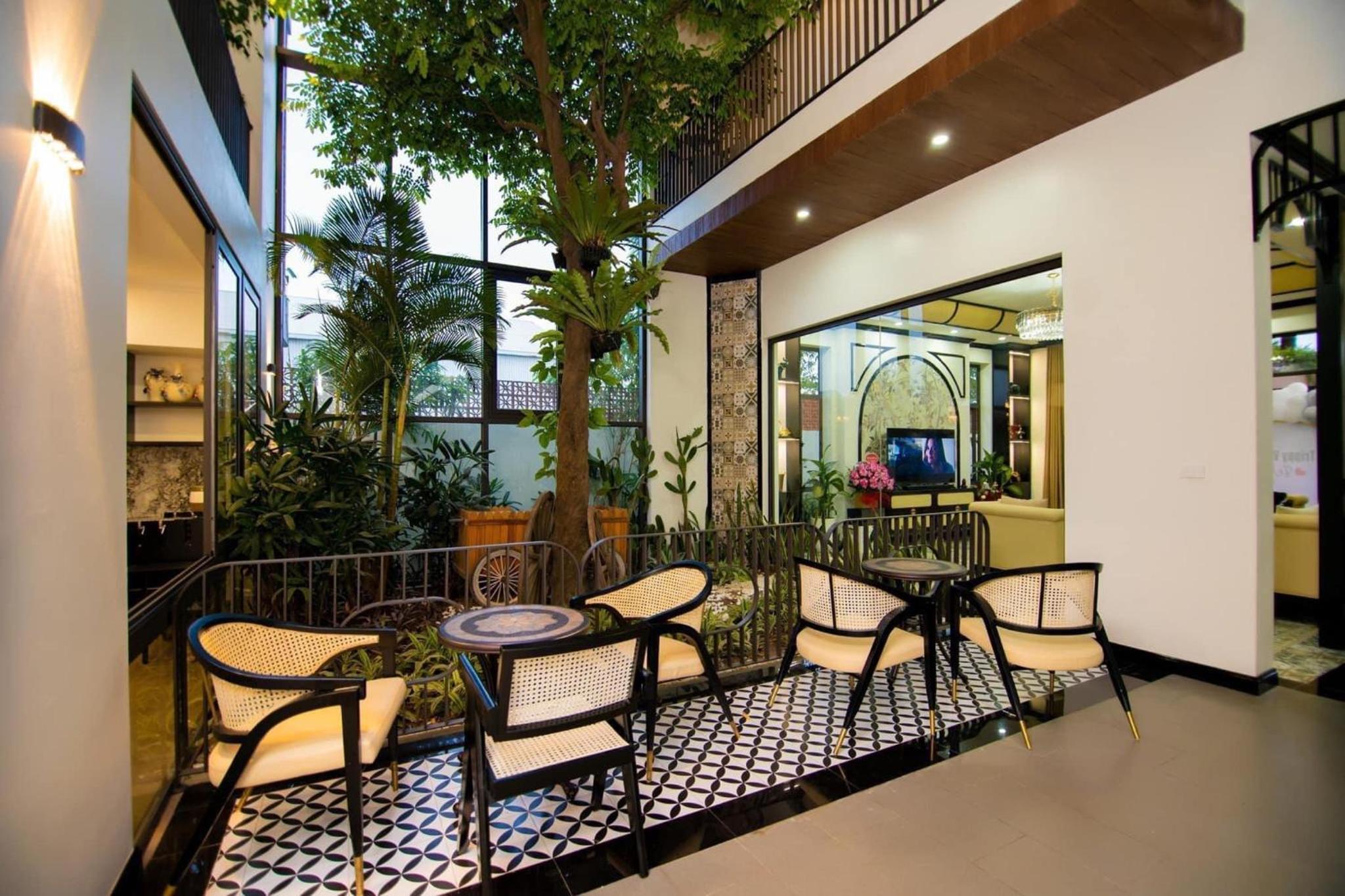 Indochine Ha Long Villa view 3