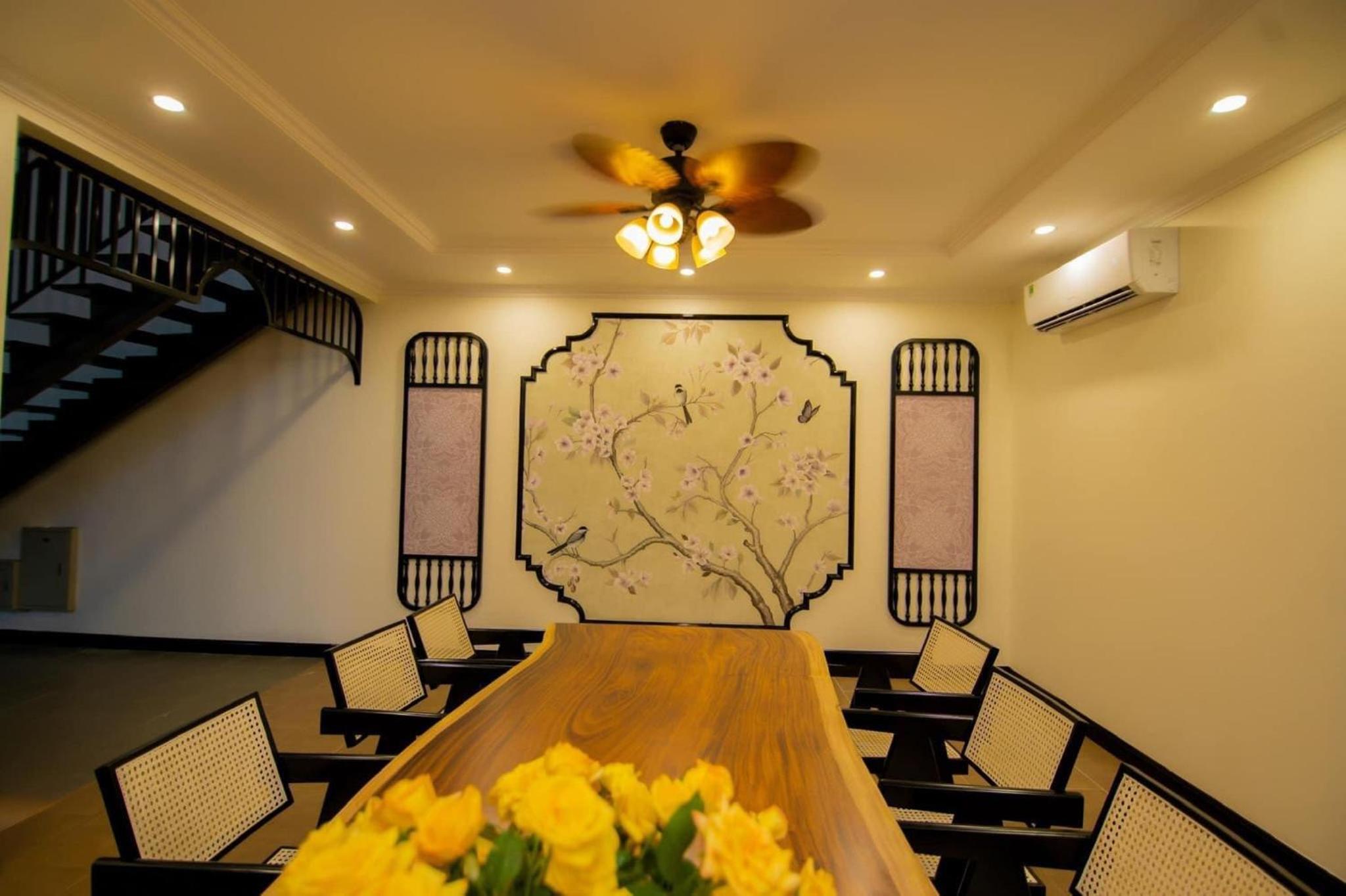 Indochine Ha Long Villa view 4