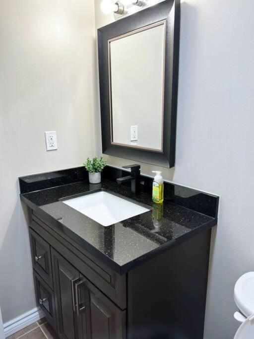 Spacious + Minimalistic Home in Whitby