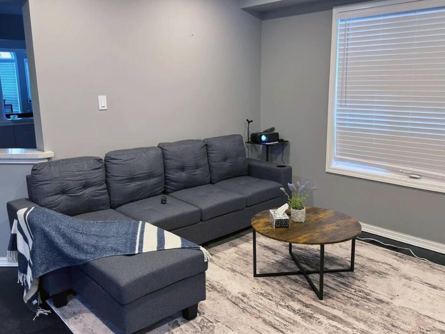 Spacious + Minimalistic Home in Whitby