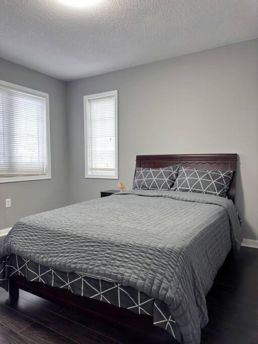 Spacious + Minimalistic Home in Whitby