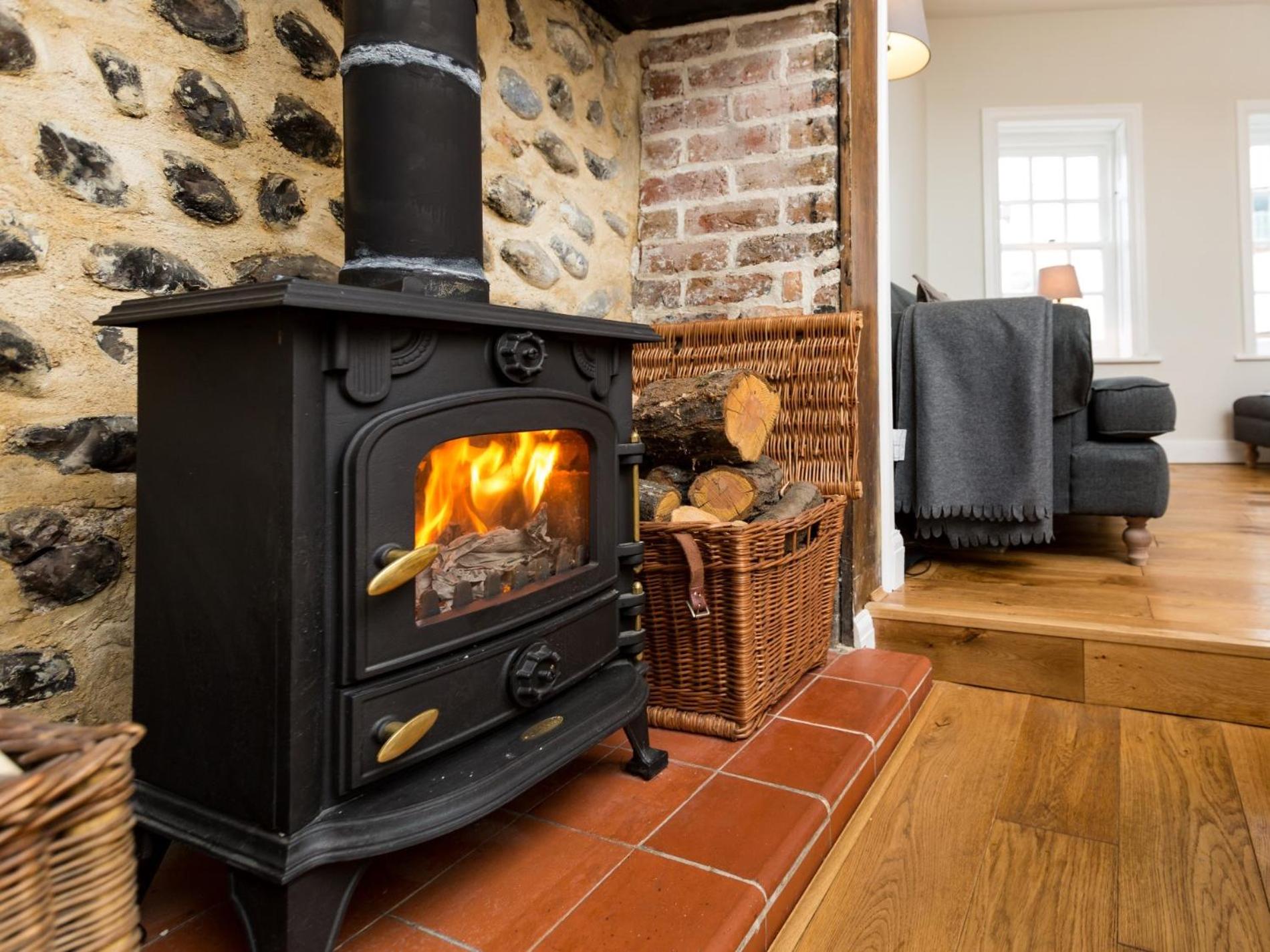 3 Bed in Eastbourne oc-ehc47 view 4