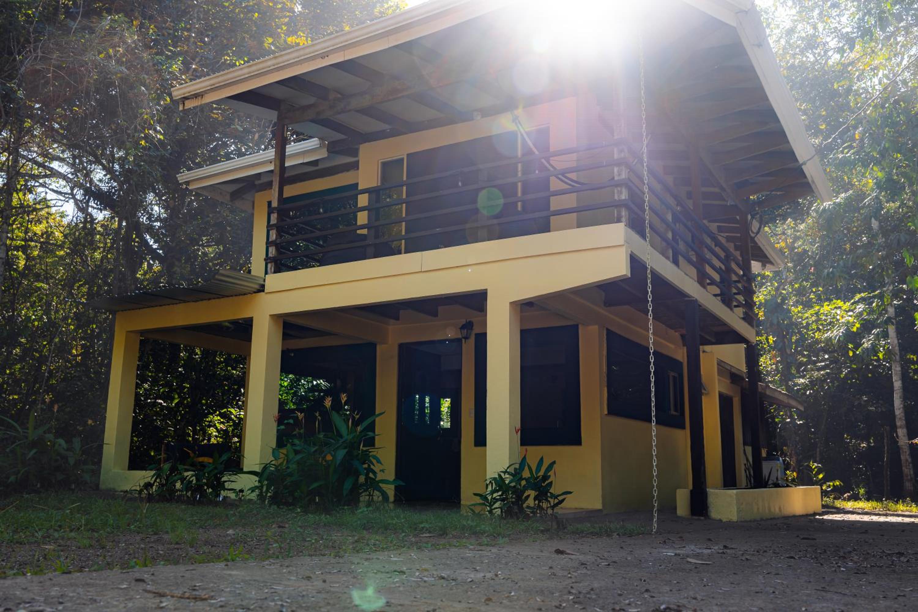 Hotel Miles Away - Image 1