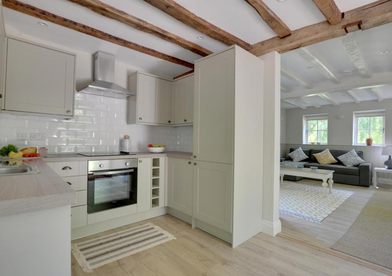 1 Bed in Leigh oc-ts726 view 2