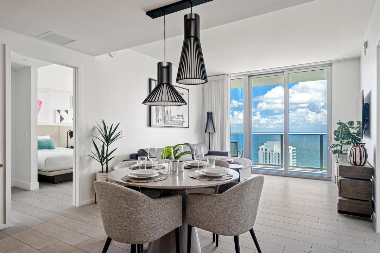 Oceanview 2BR and luxury amenities at Hyde Beach House view 2