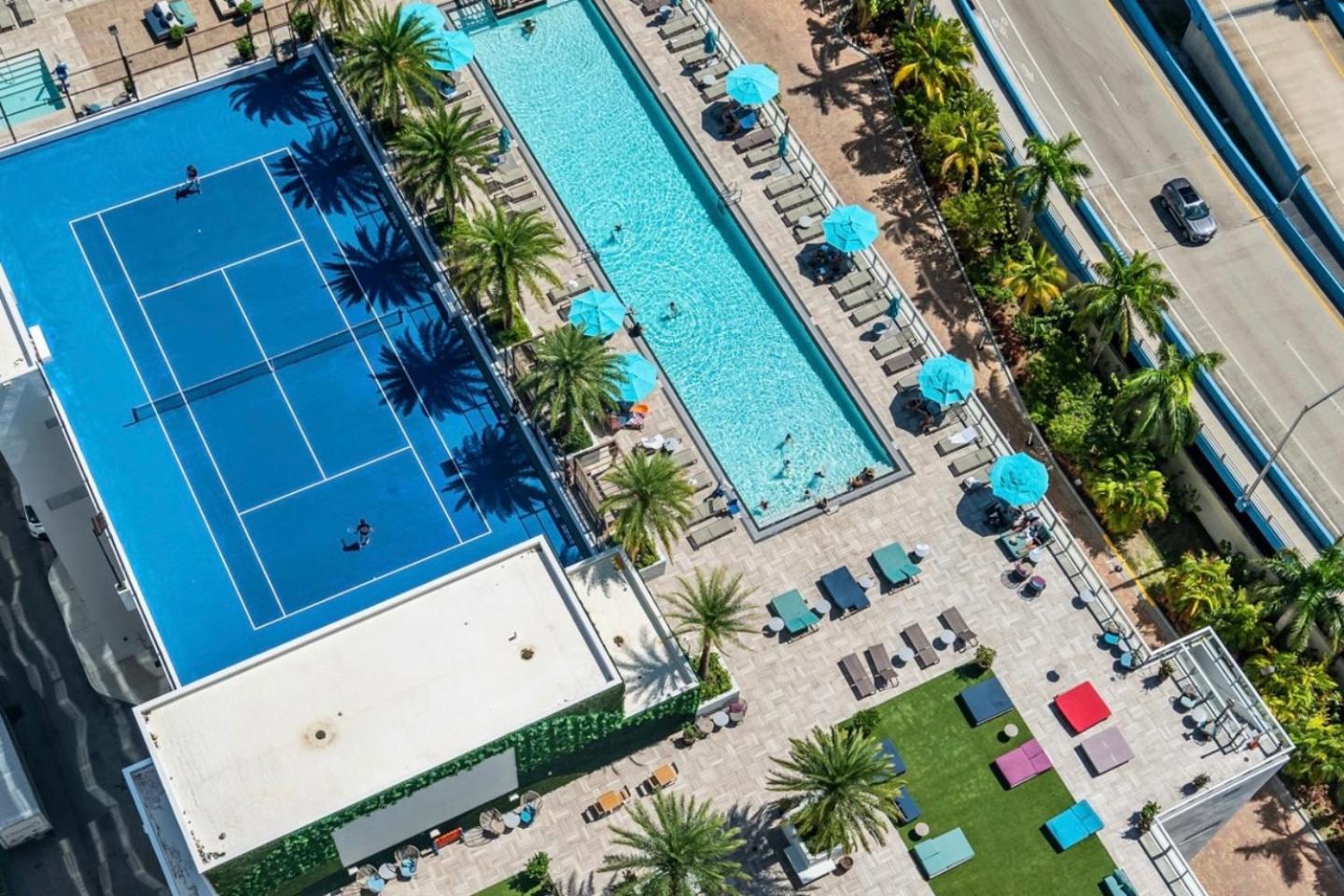 Oceanview 2BR and luxury amenities at Hyde Beach House view 5