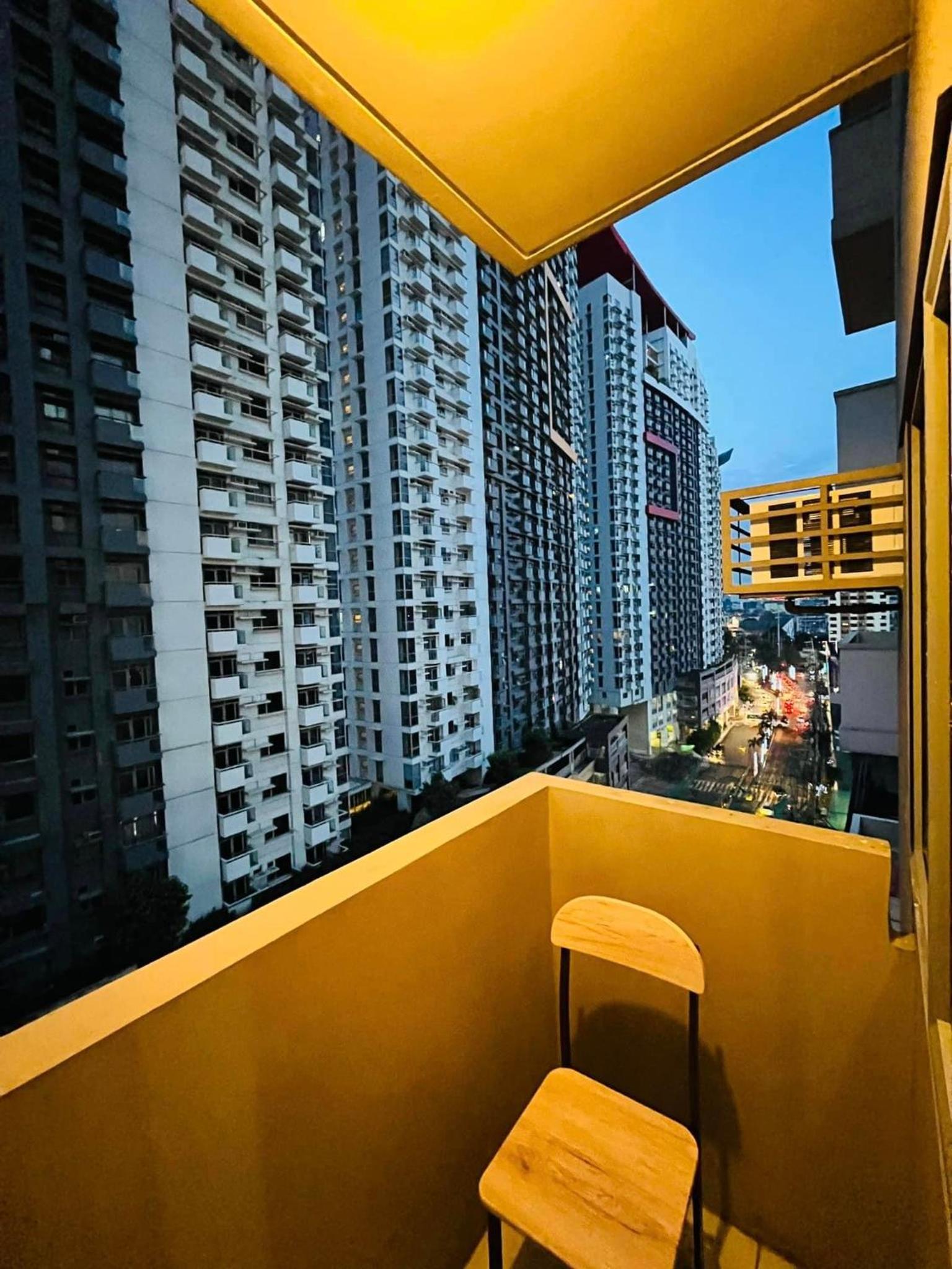 House of Olivia Manhattan Plaza Tower 1, Araneta City Cubao, Quezon City, Metro Manila view 3