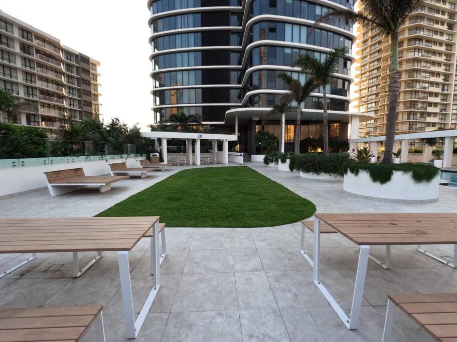 Serain Residences on 88 Esplanade Surfers Paradise
