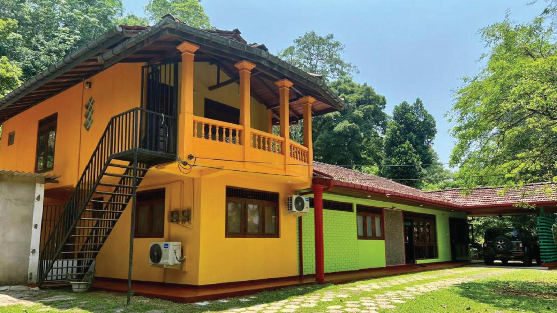 Mystel Unawatuna