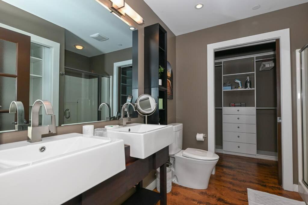 Luxury Condo in Akron Northside District view 4