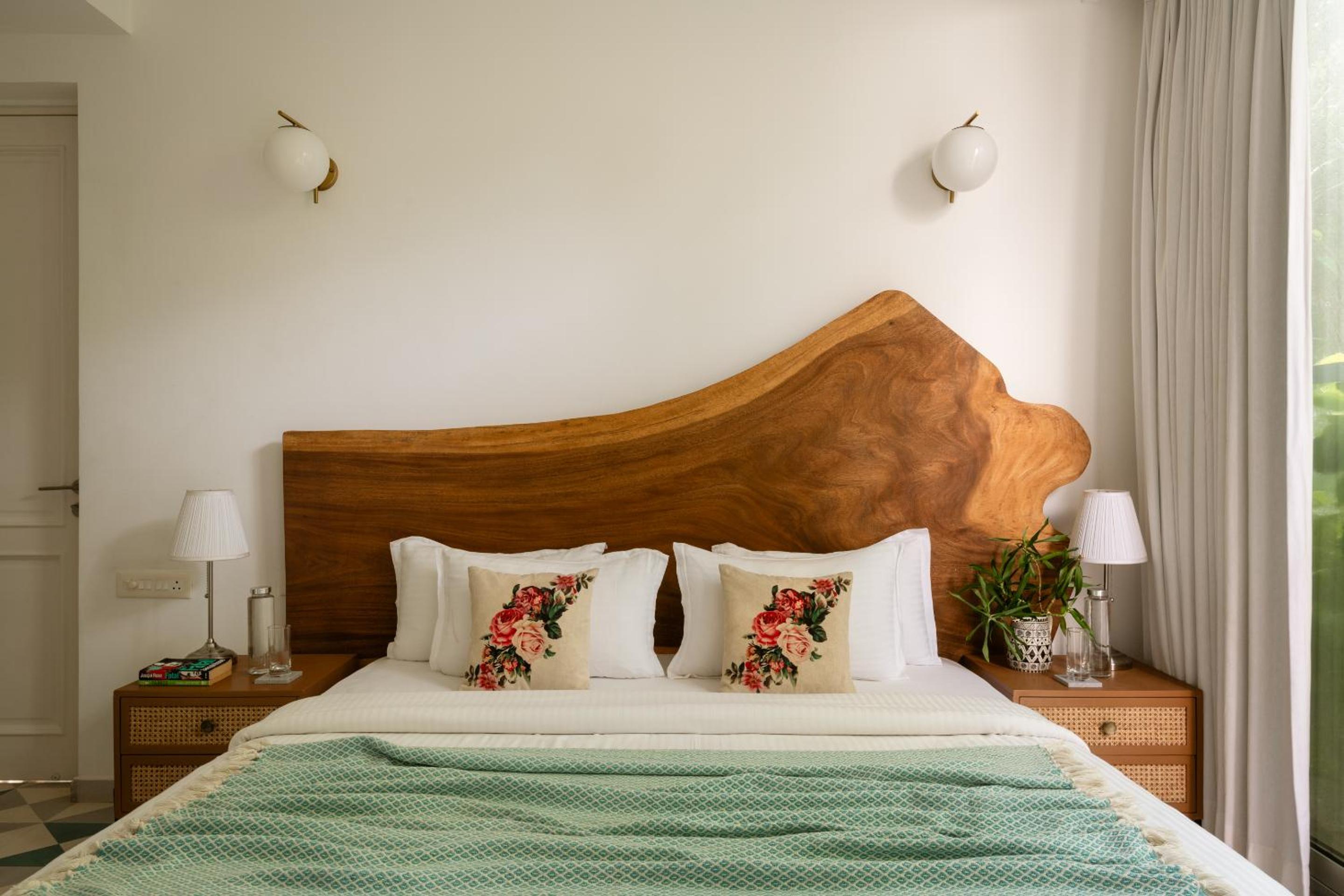 El Sereno by The Blue Kite - 2 BHK Stylish Apartments In Vagator with Garden- 10 minutes drive to Vagator Beach