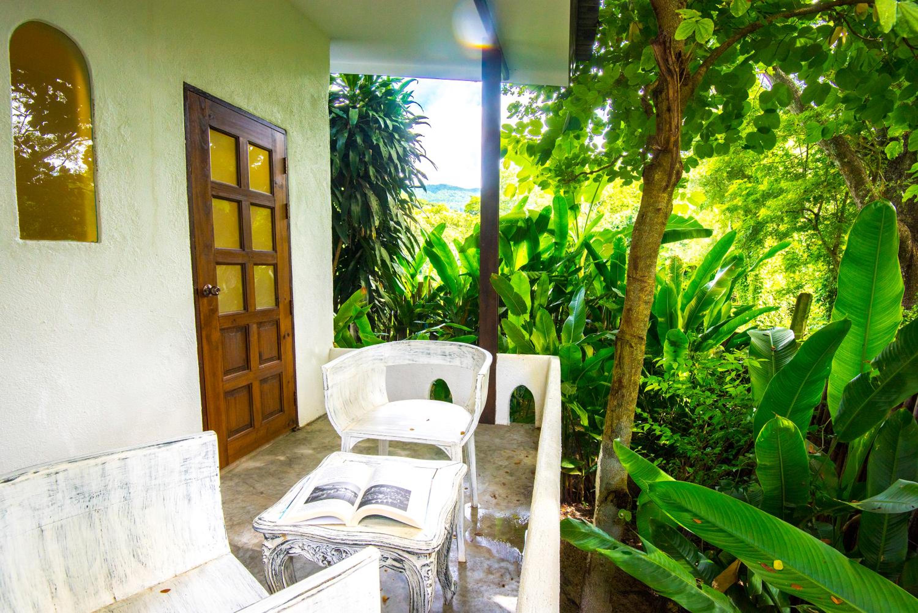 E-Outfitting Doikham Resort