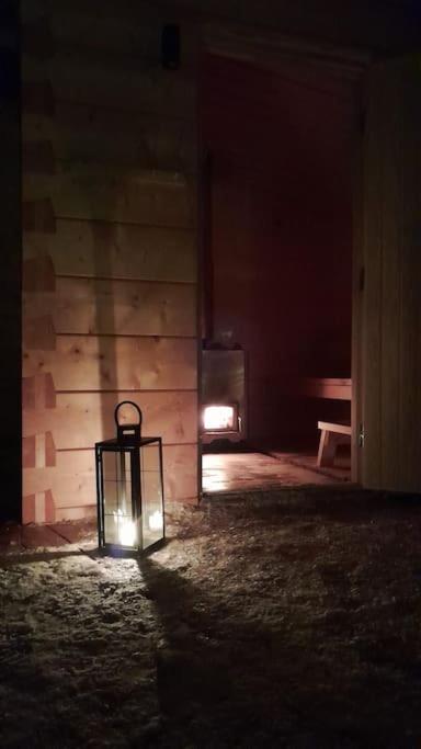 Uusi hirsimökki 7 henkilölle