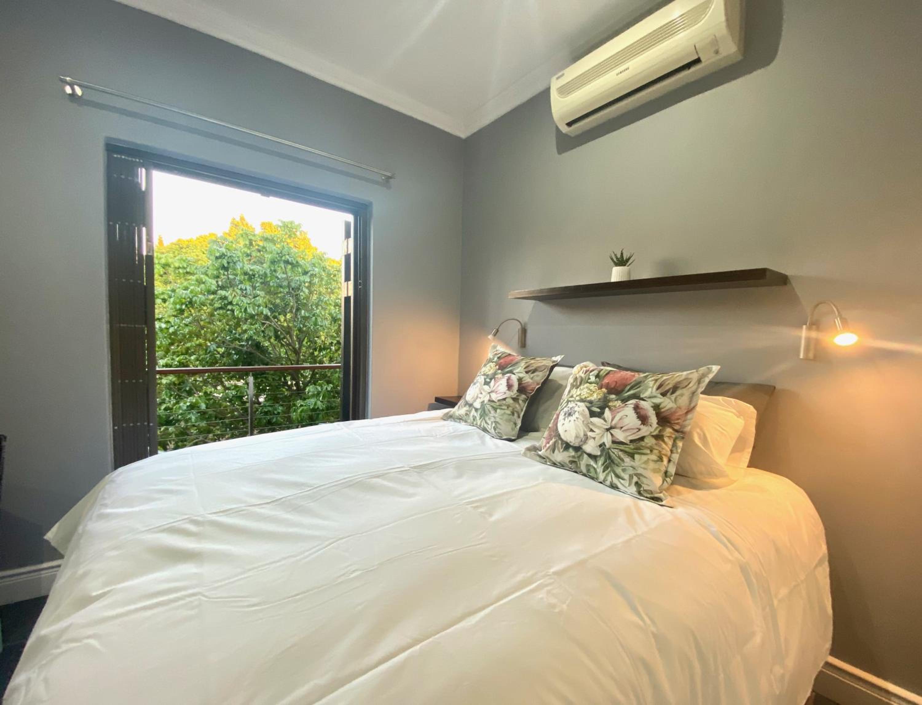 Studio 23 @ Huis Piron. The Heart of Stellenbosch. view 4