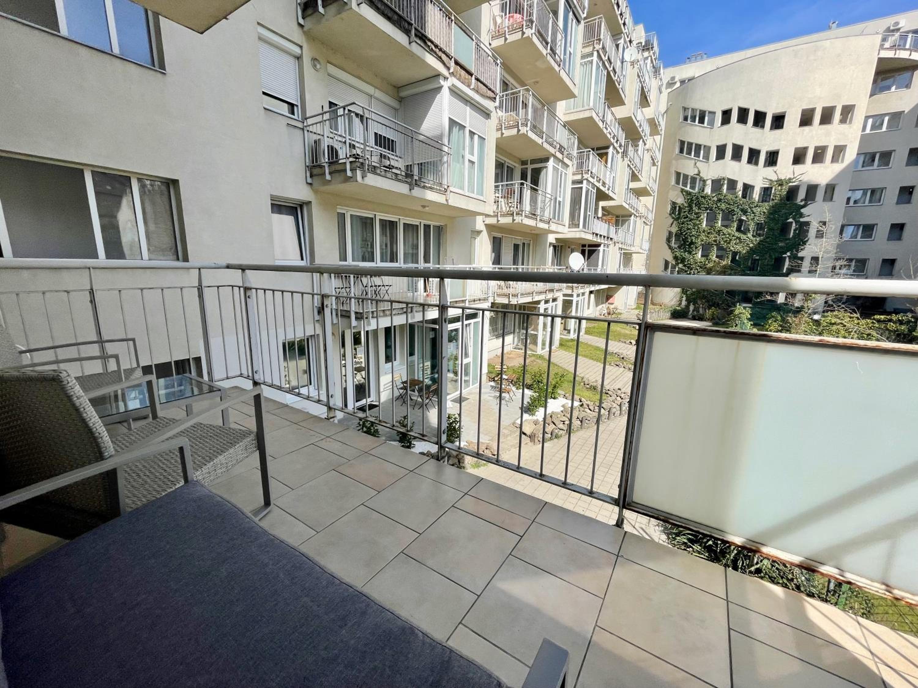 Klauzál 11 Apartment I FreeParking view 2
