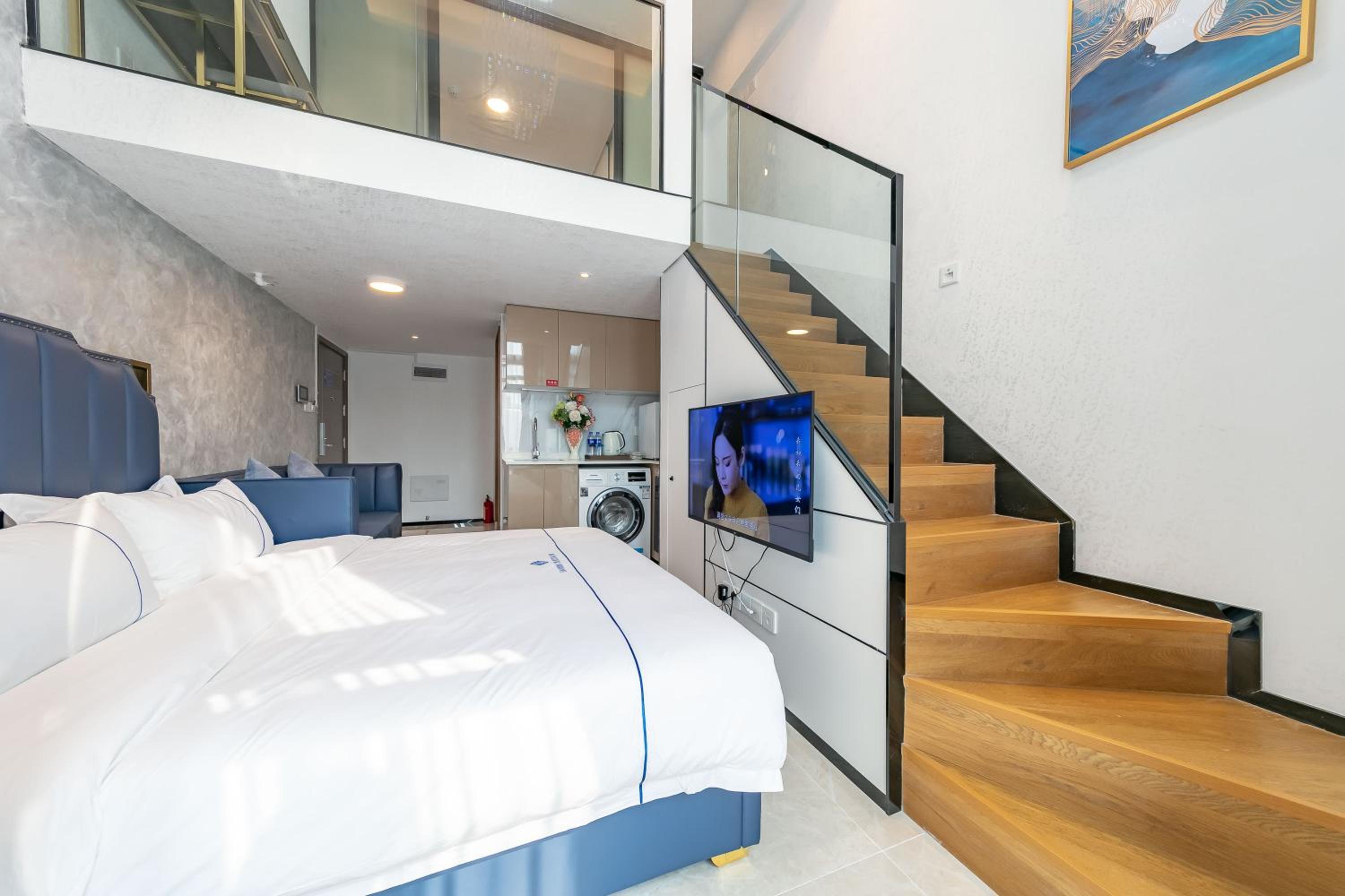 BORUISI Plaza Residence Apartment - Shenzhen Futian Convention & Exhibition Center