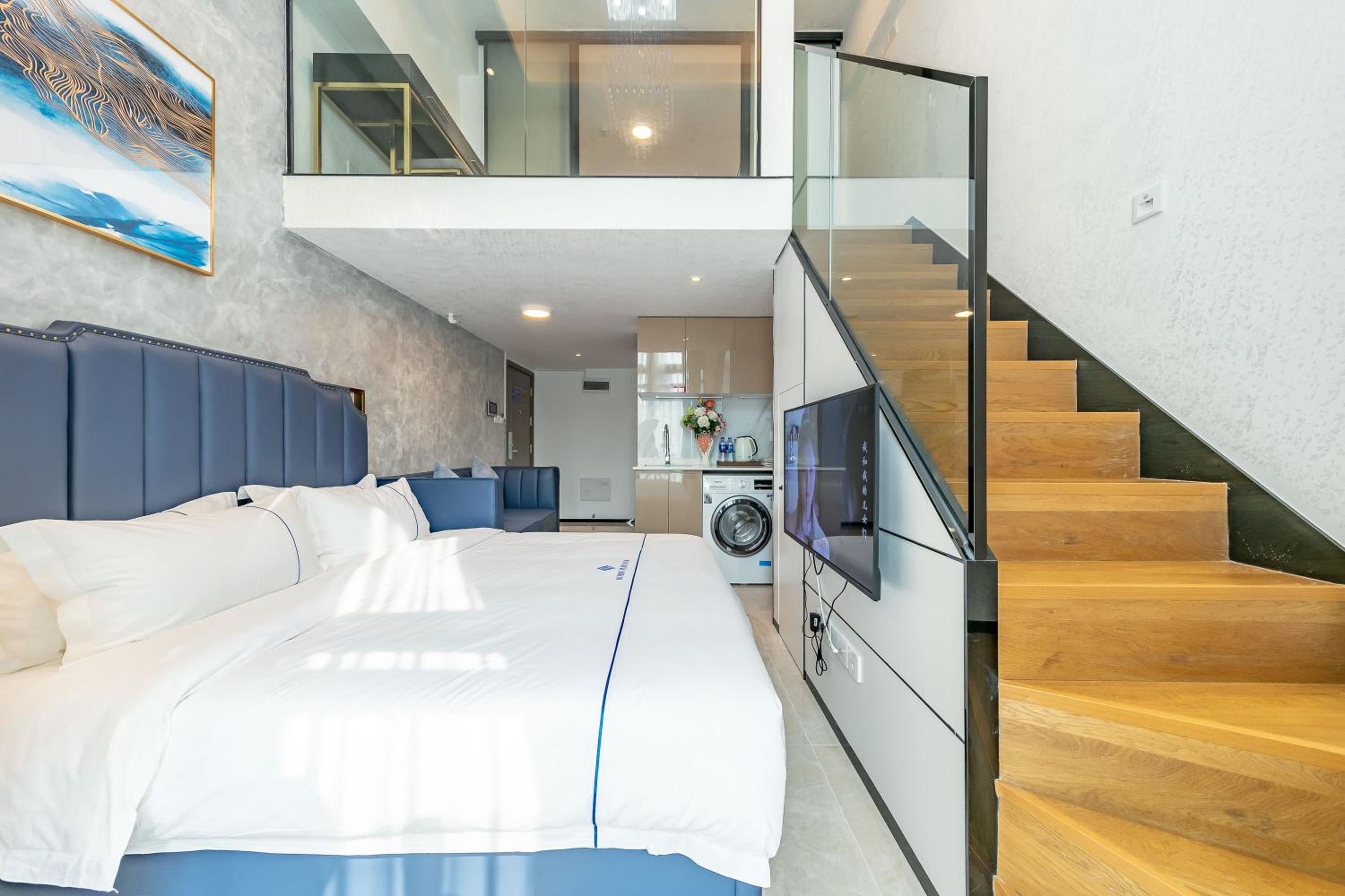 BORUISI Plaza Residence Apartment - Shenzhen Futian Convention & Exhibition Center
