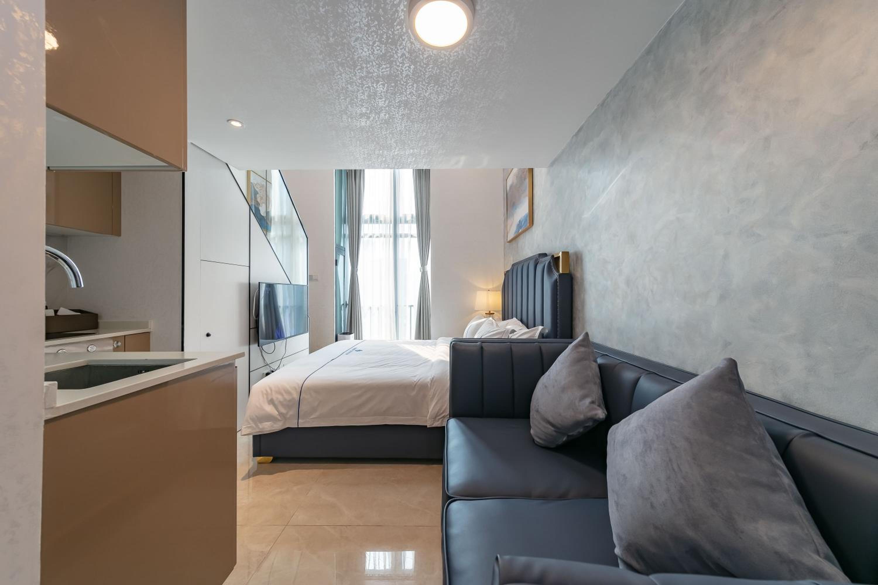 BORUISI Plaza Residence Apartment - Shenzhen Futian Convention & Exhibition Center