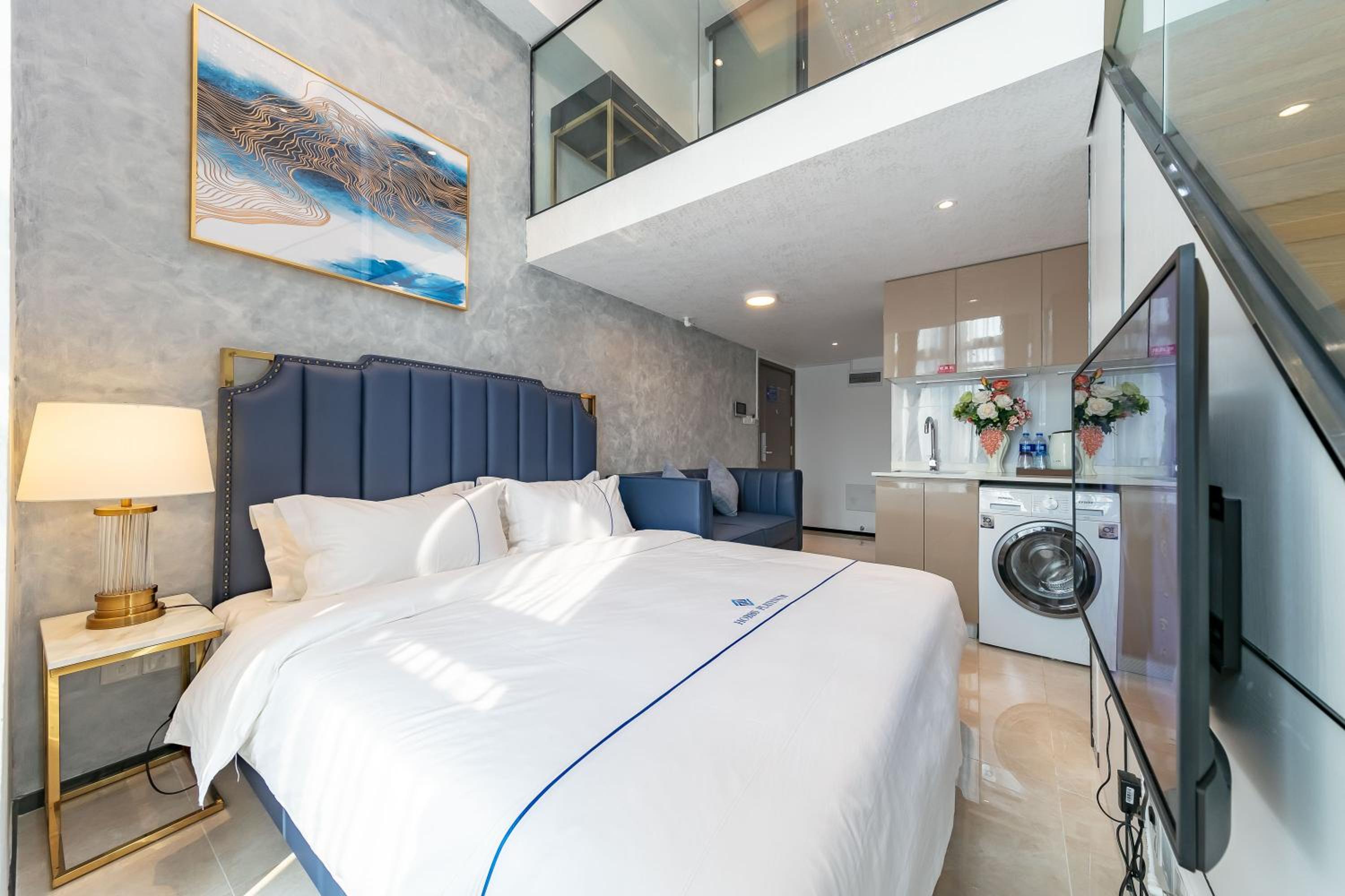 BORUISI Plaza Residence Apartment - Shenzhen Futian Convention & Exhibition Center
