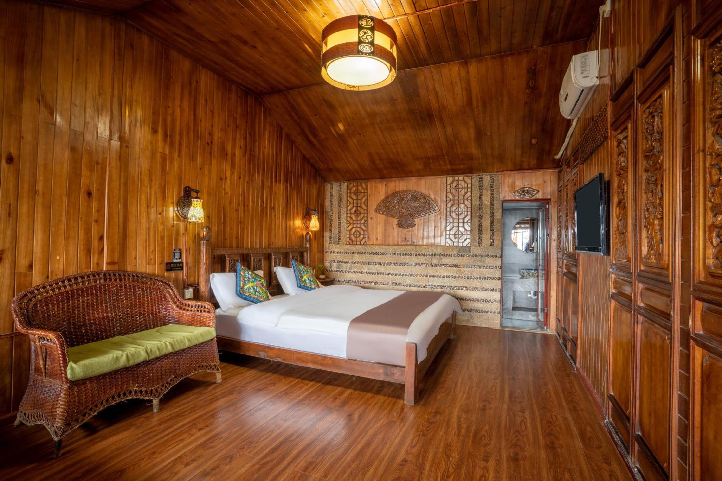 Lijiang Ancient City View Inn