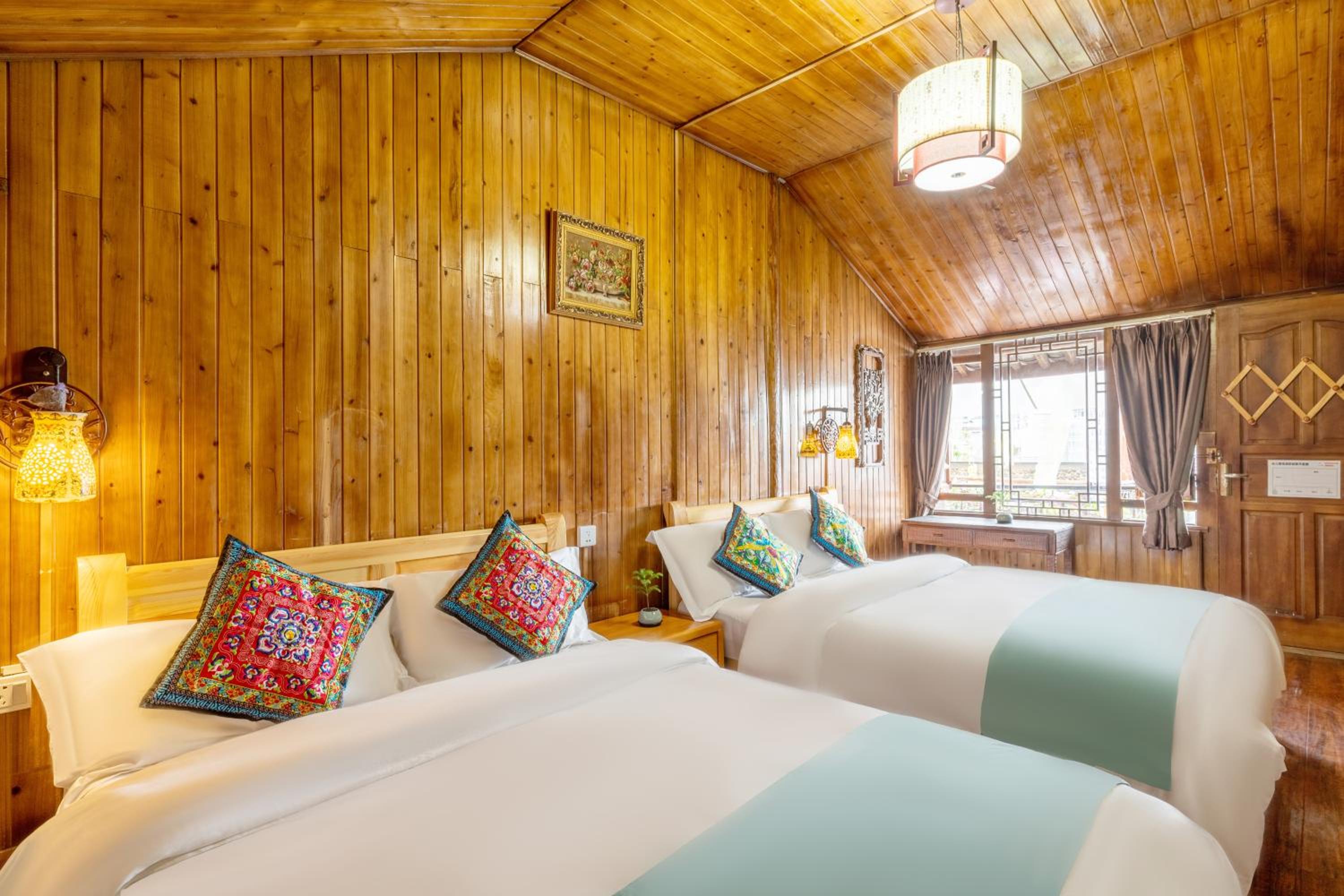 Lijiang Ancient City View Inn