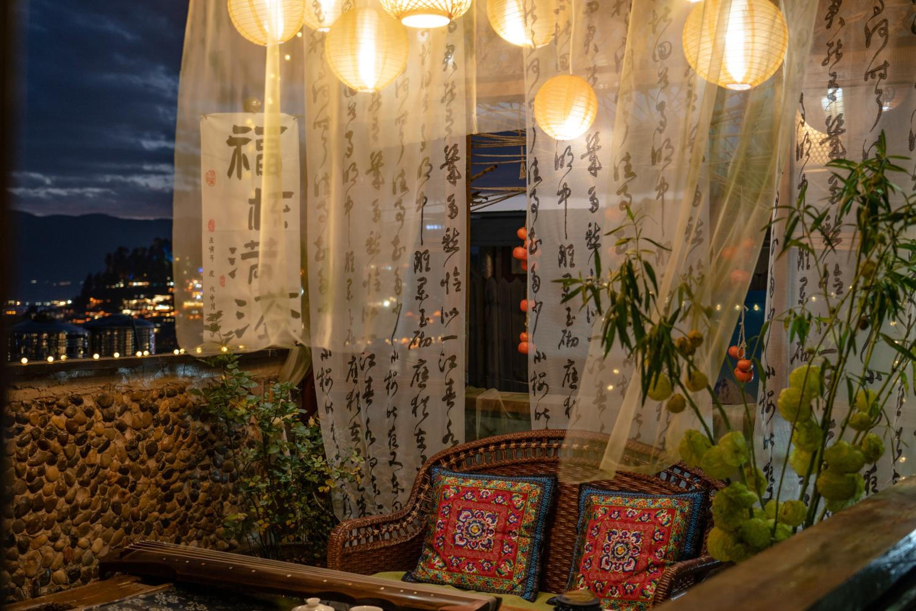 Lijiang Ancient City View Inn