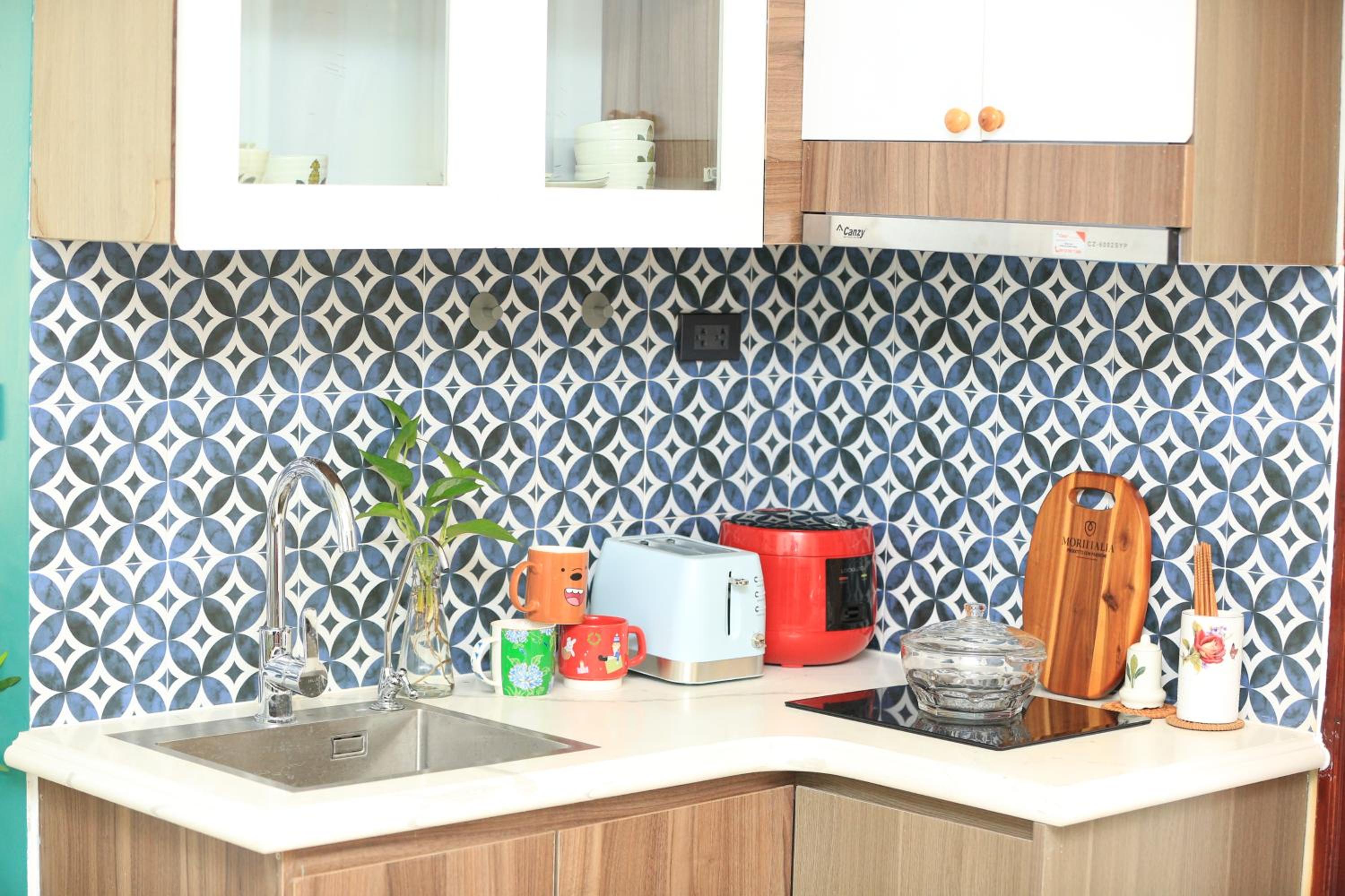 Amazing View, Natural View, 3' To Hoan Kiem Lake, Free Wifi, Netflix, 2 Beds, 1 Toilet-2 Showers