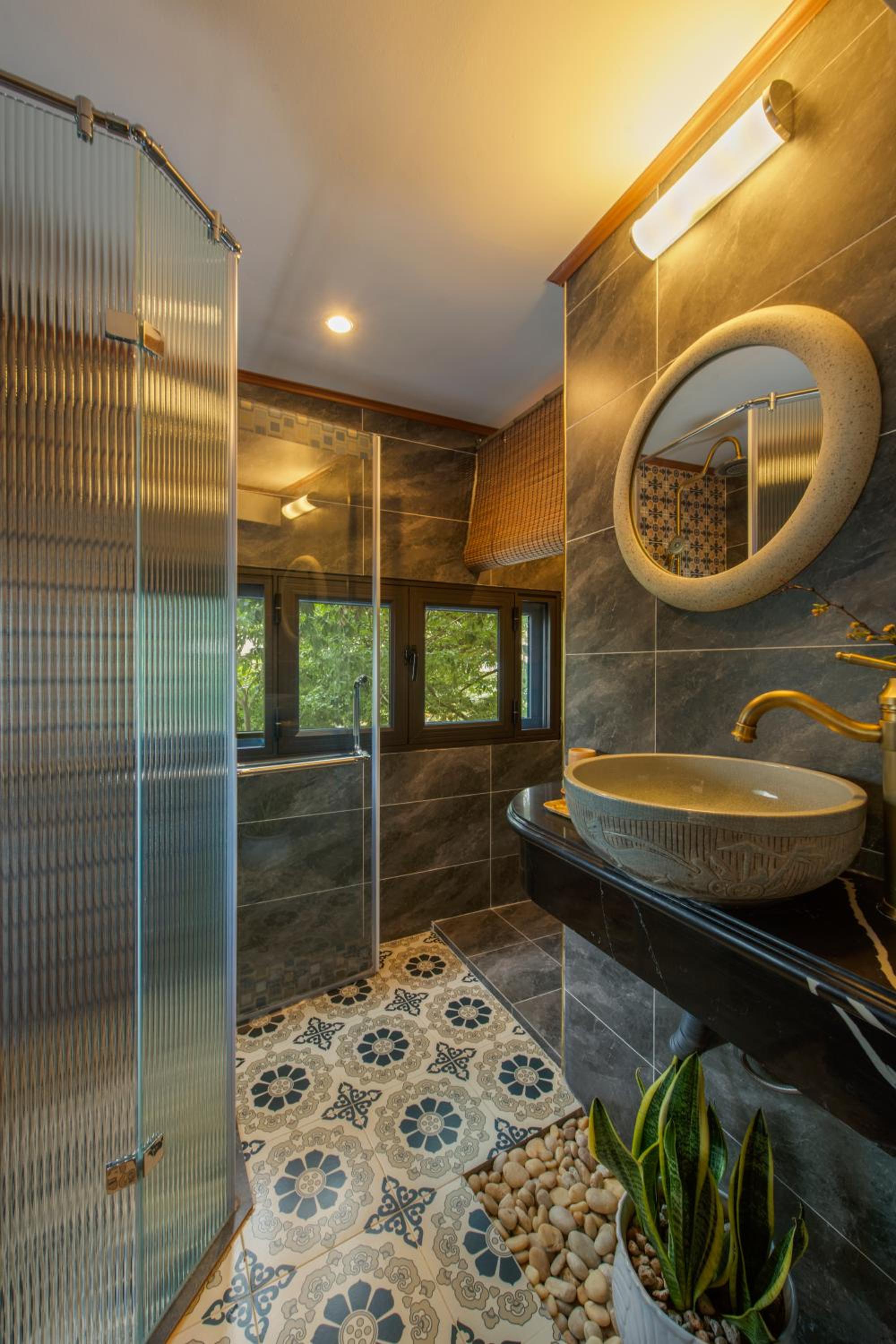 Amazing View, Natural View, 3' To Hoan Kiem Lake, Free Wifi, Netflix, 2 Beds, 1 Toilet-2 Showers
