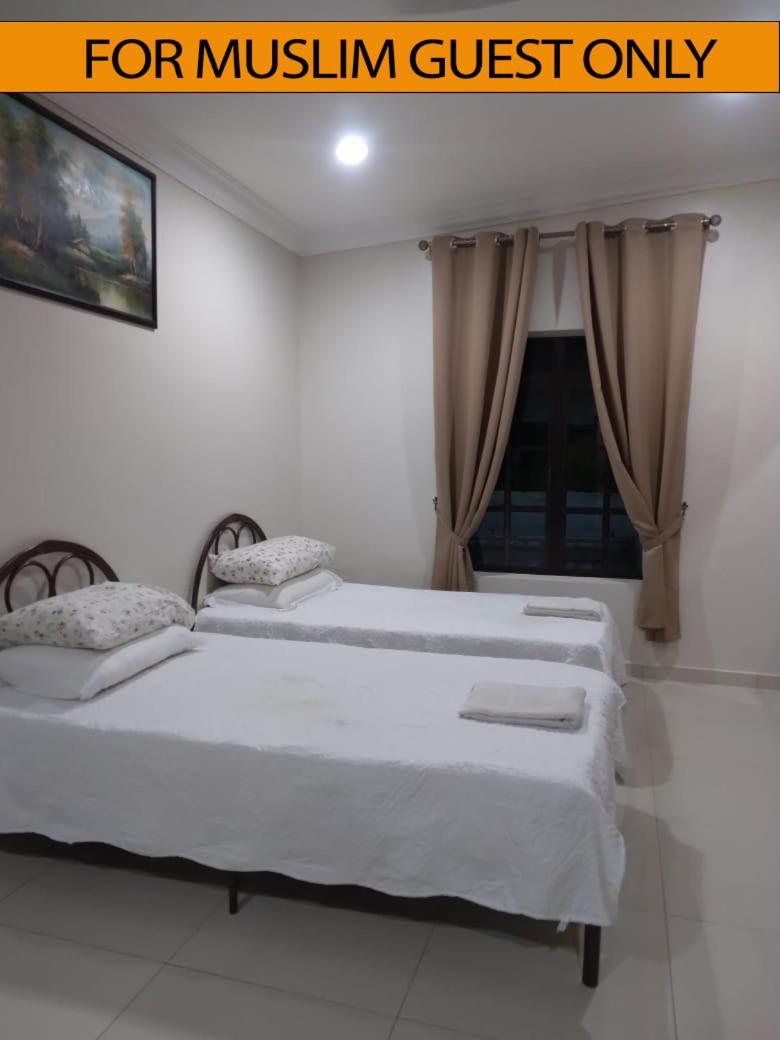 Yasmeen Studio Roomstay Kijal - Room 1 - FOR TWO PERSON ISLAM GUEST ONLY photo 1