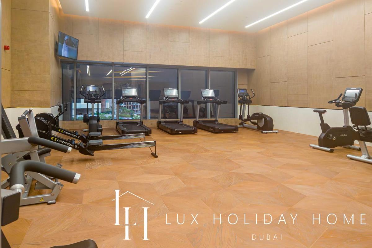 LUX Iconic Views at The Palm Tower Suite 7