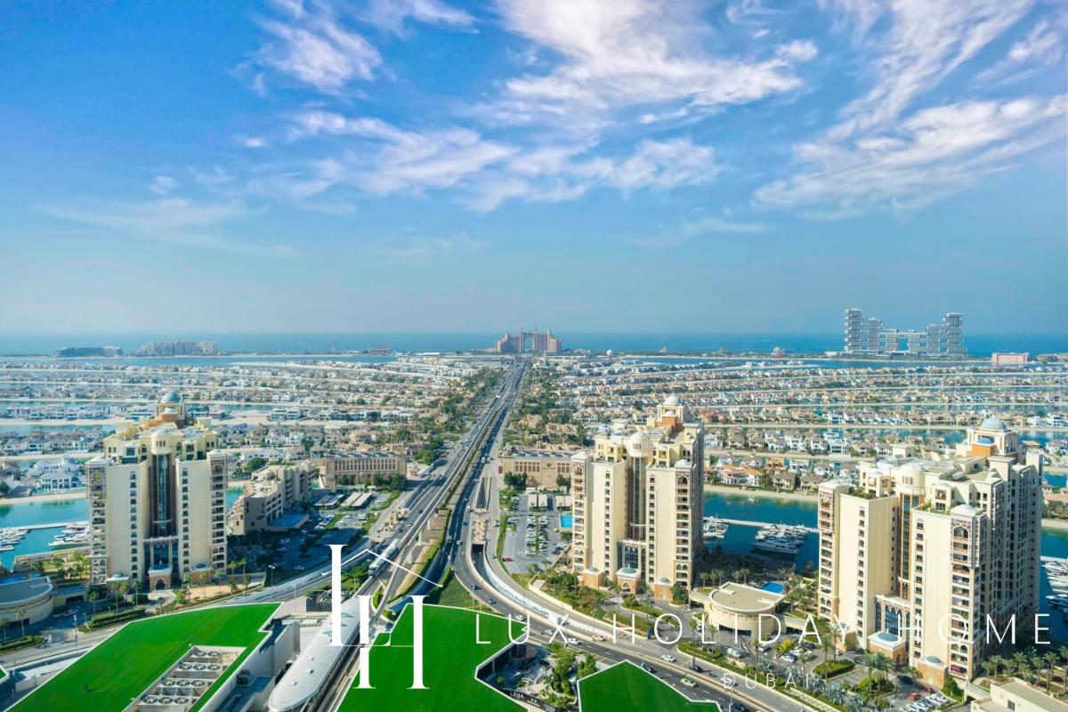 LUX Iconic Views at The Palm Tower Suite 7