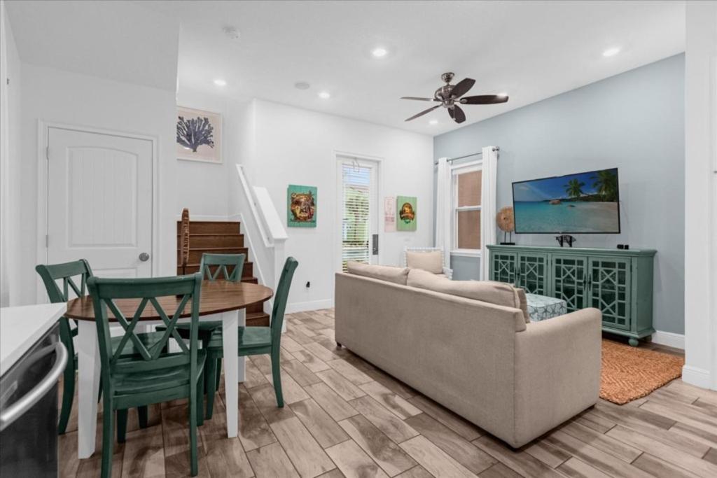 2 Bedrooms 2 Bathrooms Margaritaville 8029ST
