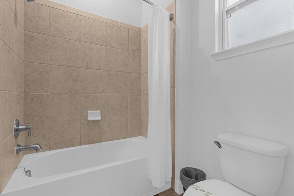 2 Bedrooms 2 Bathrooms Margaritaville 8029ST