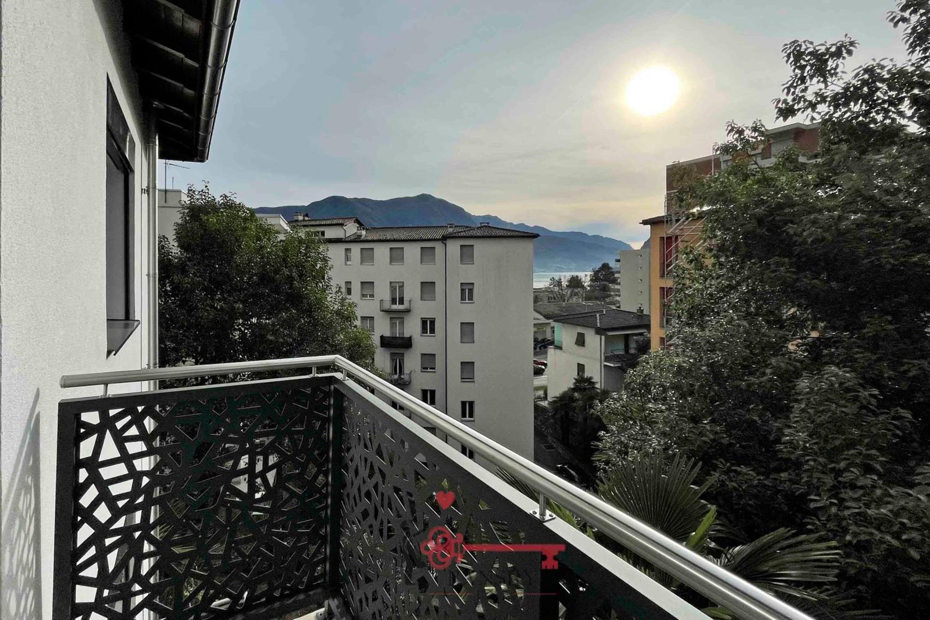 Home Sofia x 6PAX 5min Station -By EasyLife Swiss