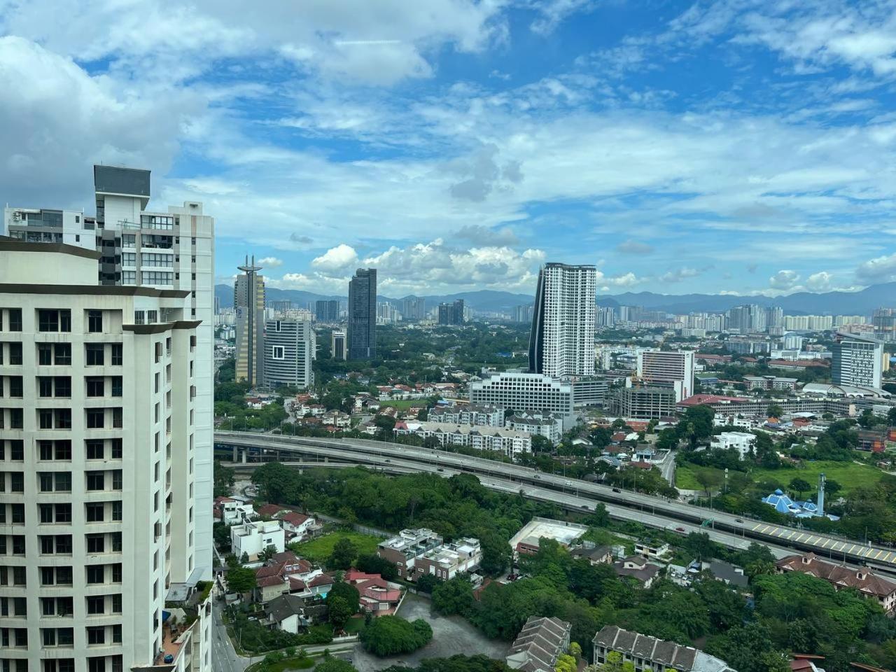 Always A Habitat KL City Centre KLCC at 34th floor, 2 rooms and city view