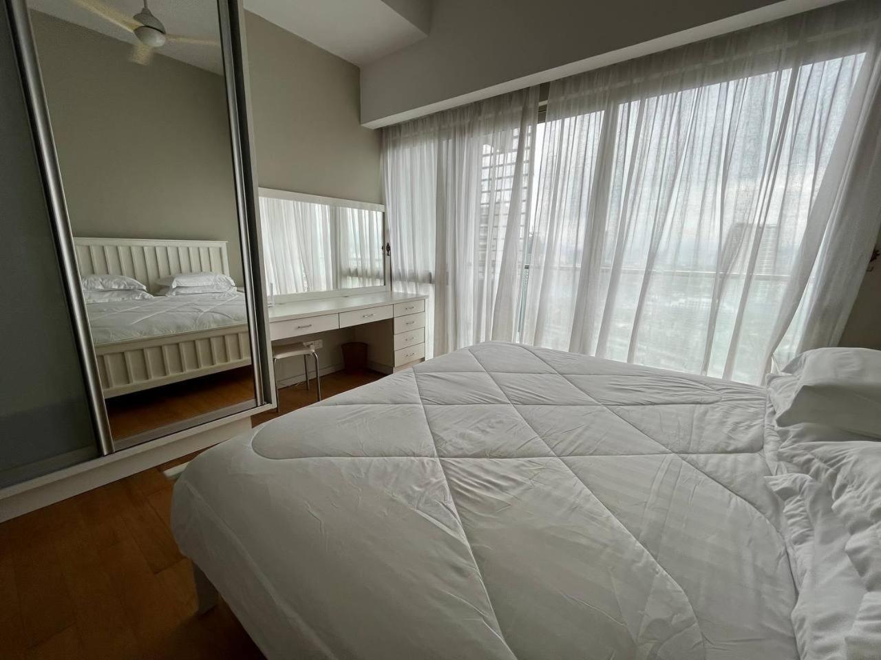 Always A Habitat KL City Centre KLCC at 34th floor, 2 rooms and city view