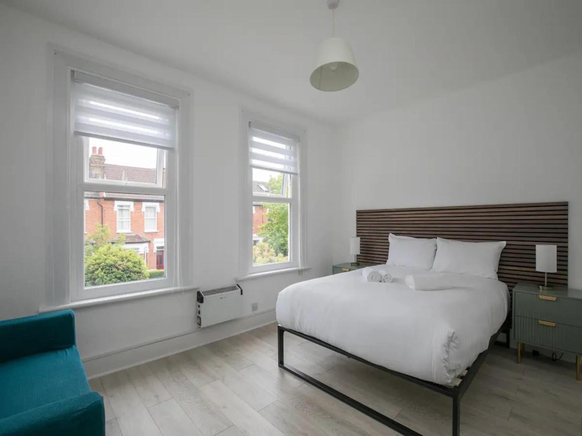Cozy West London Stay, Explore & Relax in Style!