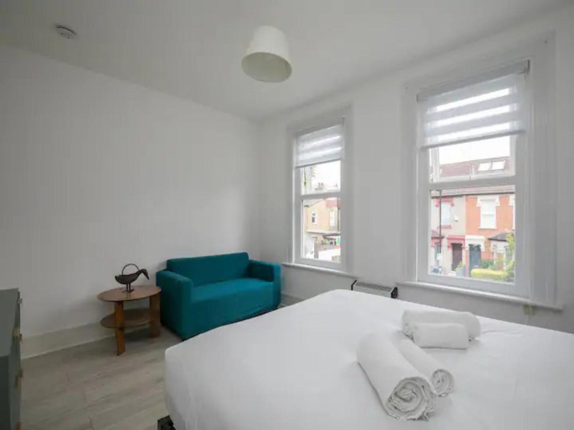 Cozy West London Stay, Explore & Relax in Style!