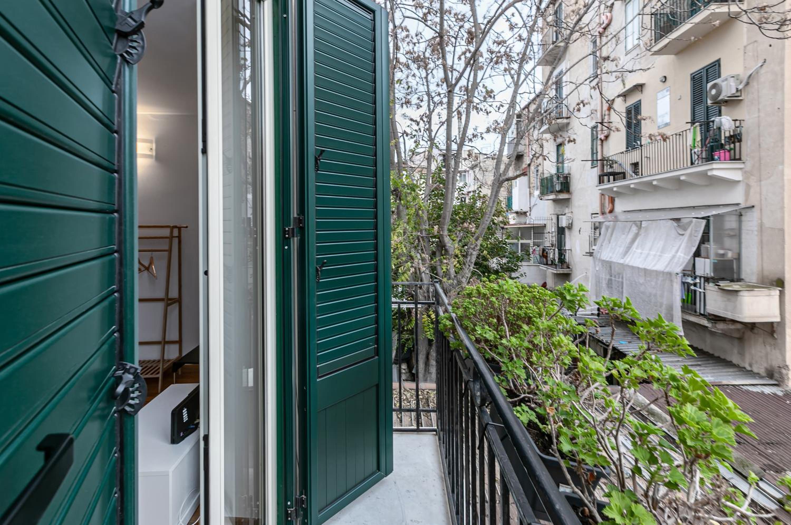 Behind Politeama Theater - Palermo Superior Apartment photo 2