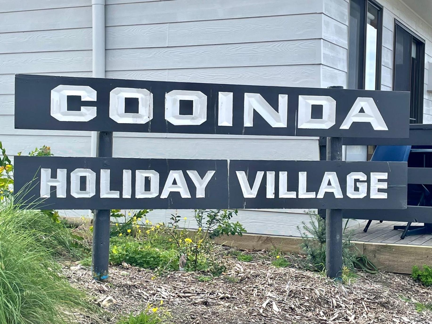 Cooinda Holiday Village Cabins