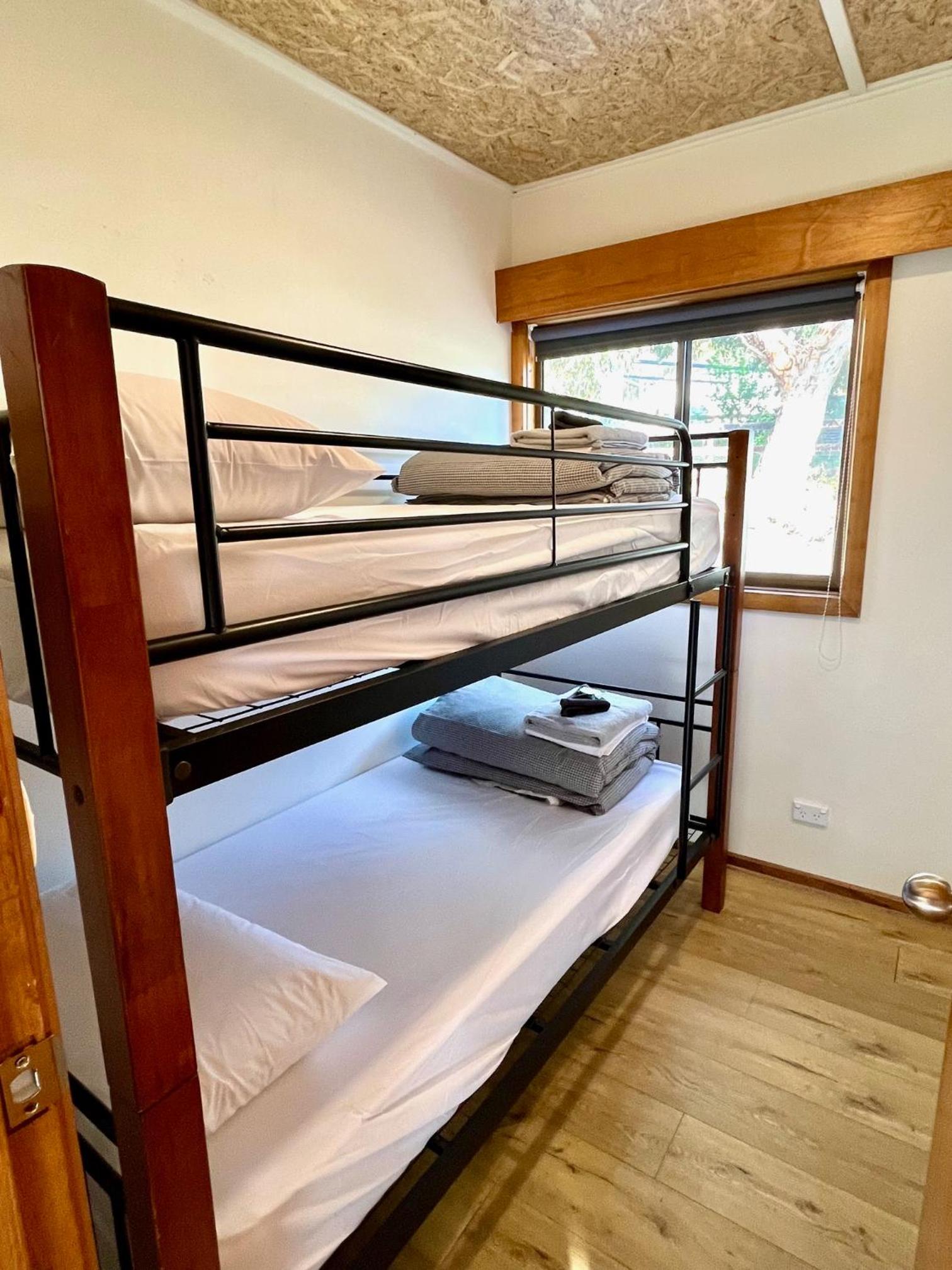 Cooinda Holiday Village Cabins