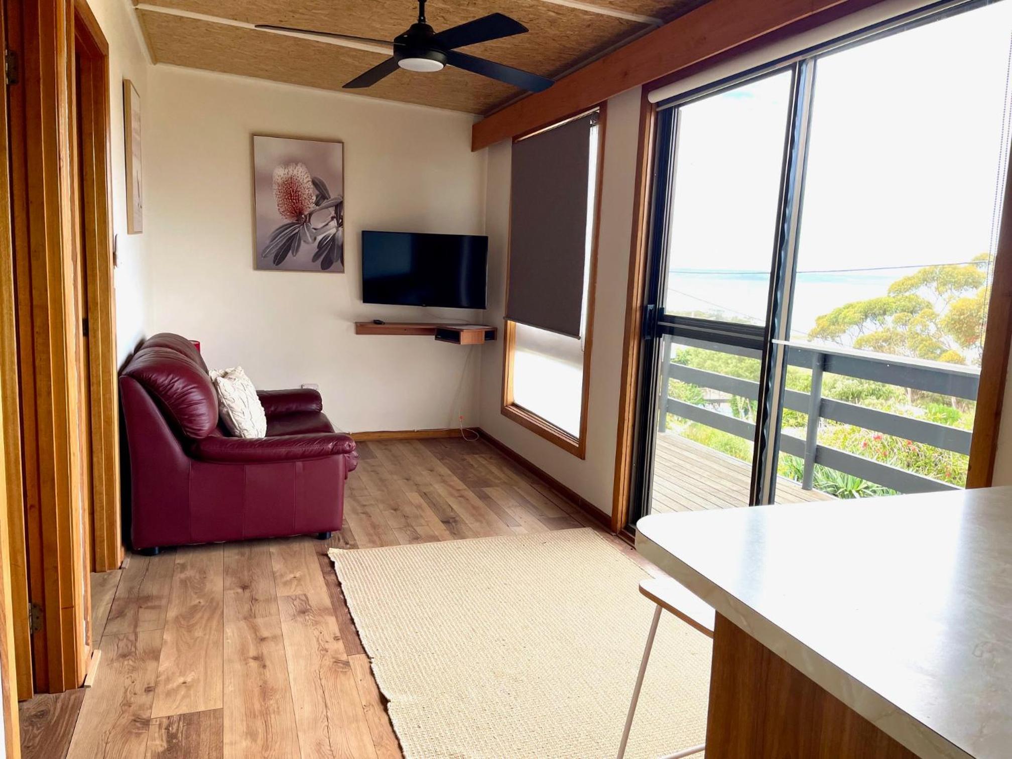 Cooinda Holiday Village Cabins