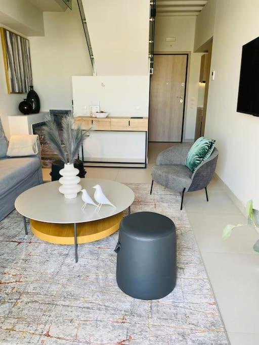 Luxury Maisonette with Shared Pool