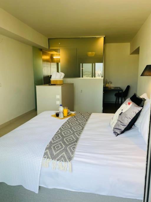 Luxury Maisonette with Shared Pool