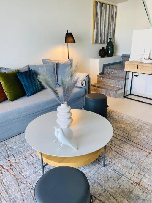 Luxury Maisonette with Shared Pool