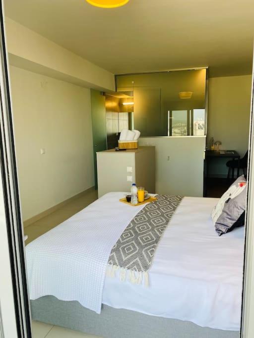 Luxury Maisonette with Shared Pool
