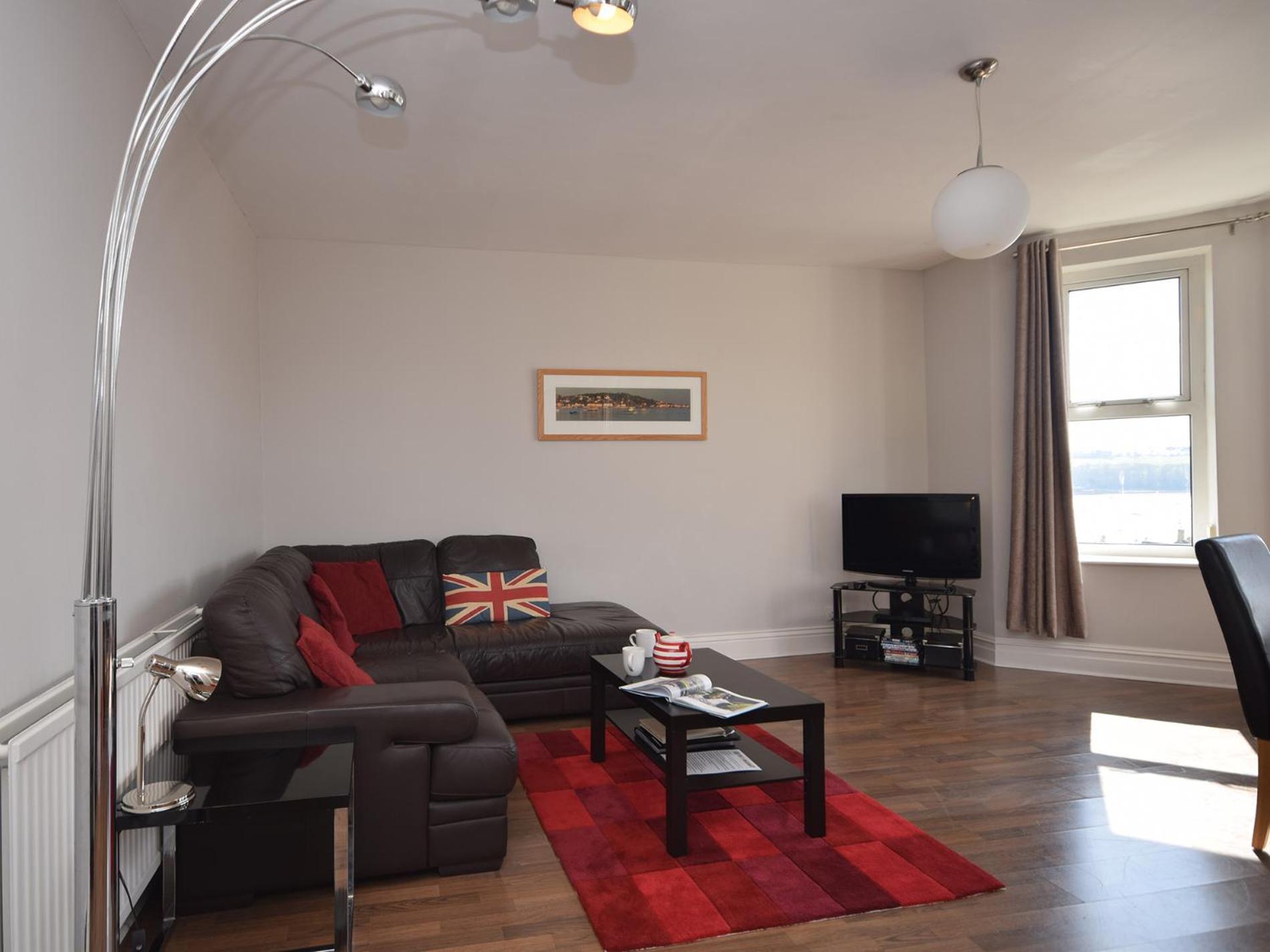 2 Bed in Bideford oc-3gabl view 2