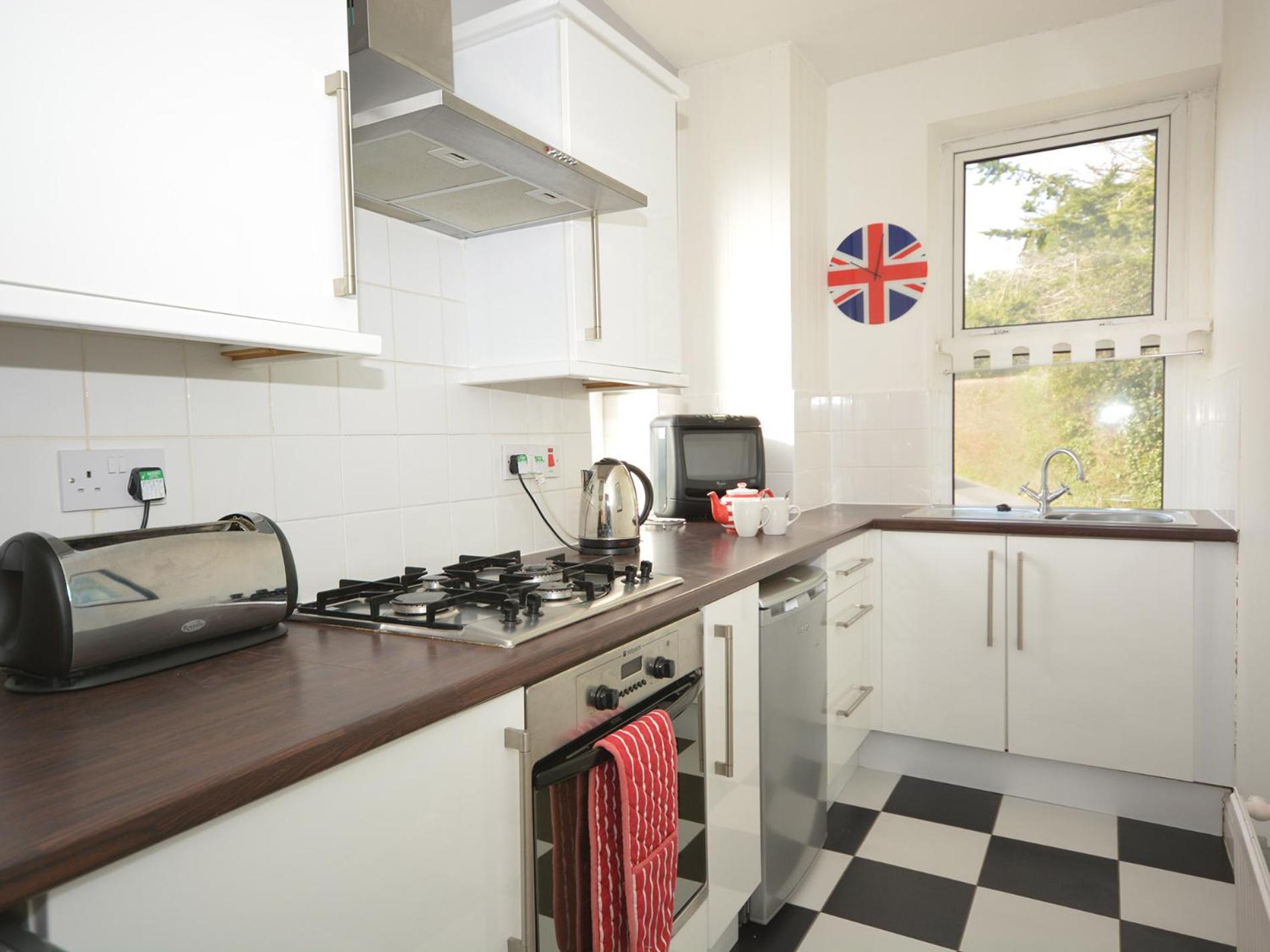 2 Bed in Bideford oc-3gabl view 3
