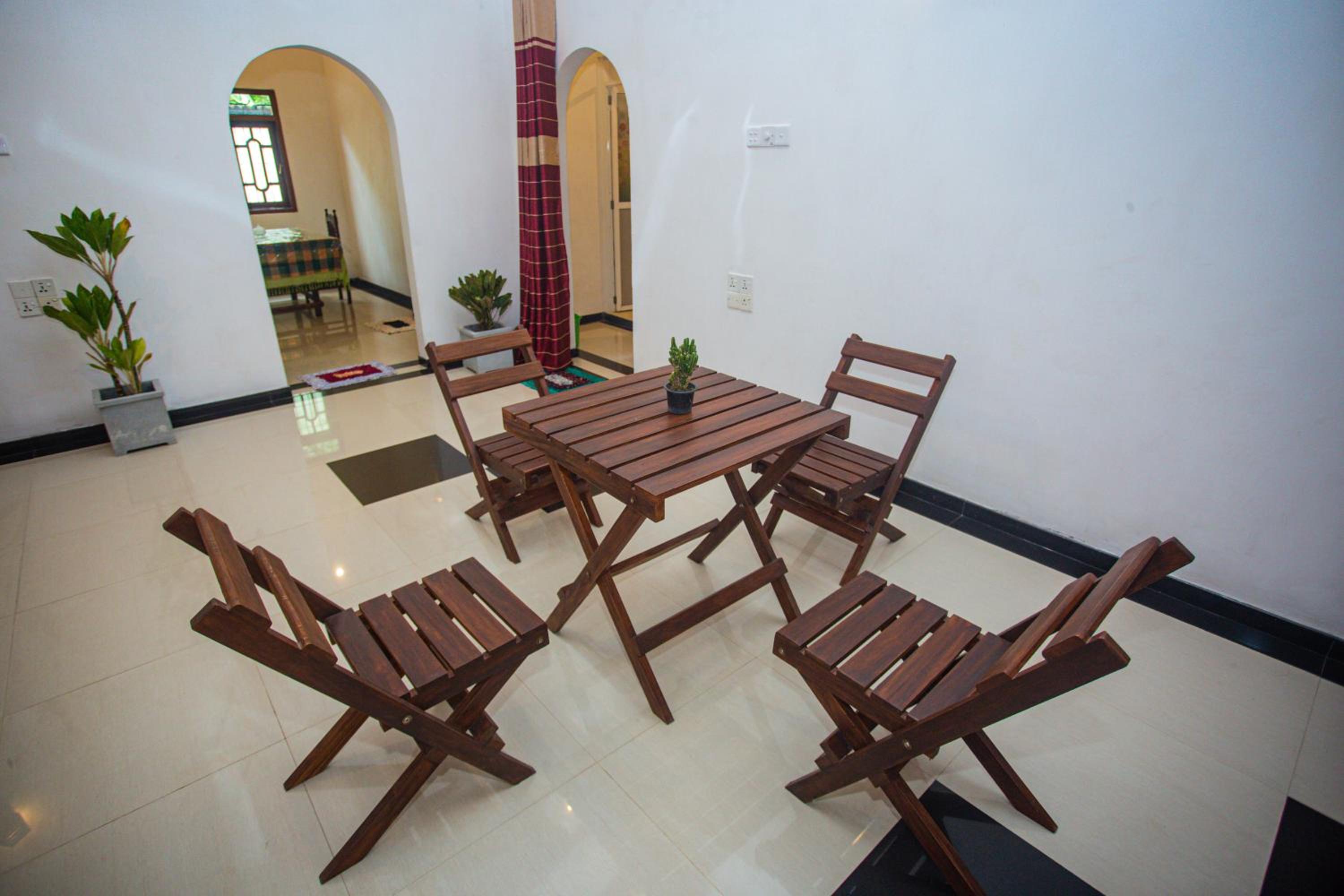 HIKKA LAK RAN VILLA