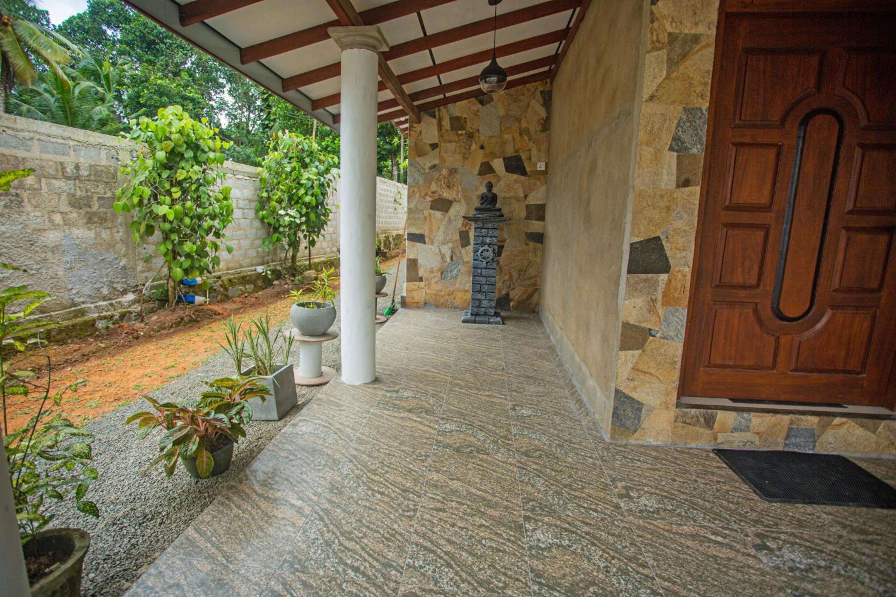 HIKKA LAK RAN VILLA